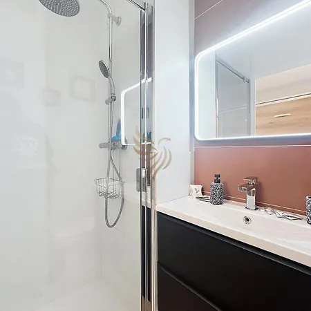 Coco'b, 4p, A/c, Wi-fi, 500m, Parking *