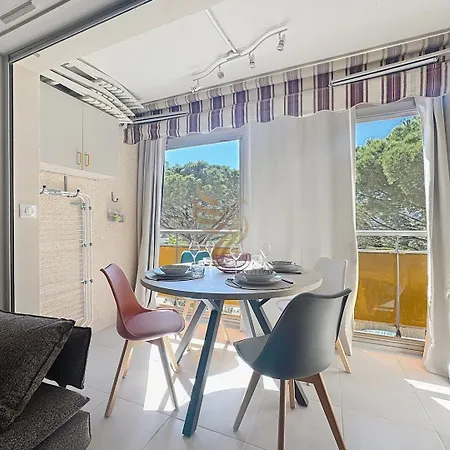 Appartamento Coco'b, 4p, A/c, Wi-fi, 500m, Parking Fréjus