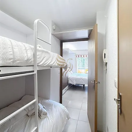 Coco'b, 4p, A/c, Wi-fi, 500m, Parking